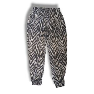 NWOT Junior's Sun & Shadow Pull-on Pants, Size Medium